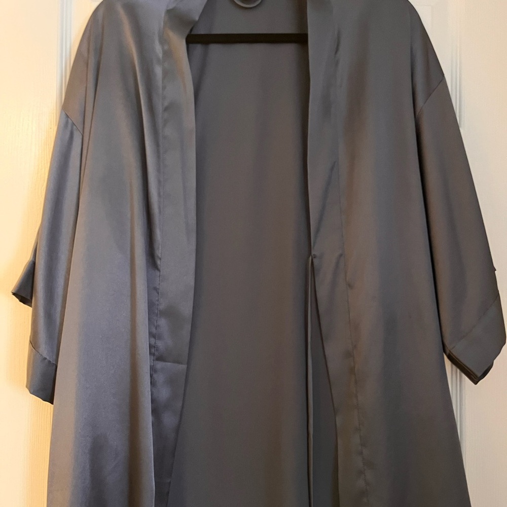 Victoria’s secret Elegant Grayish blue Kimono Robe